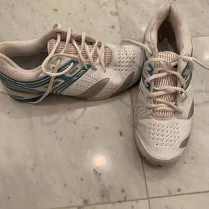 Babolat tennis shoes